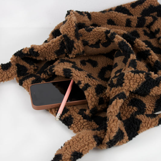 Oversize Shopper | Teddy Le