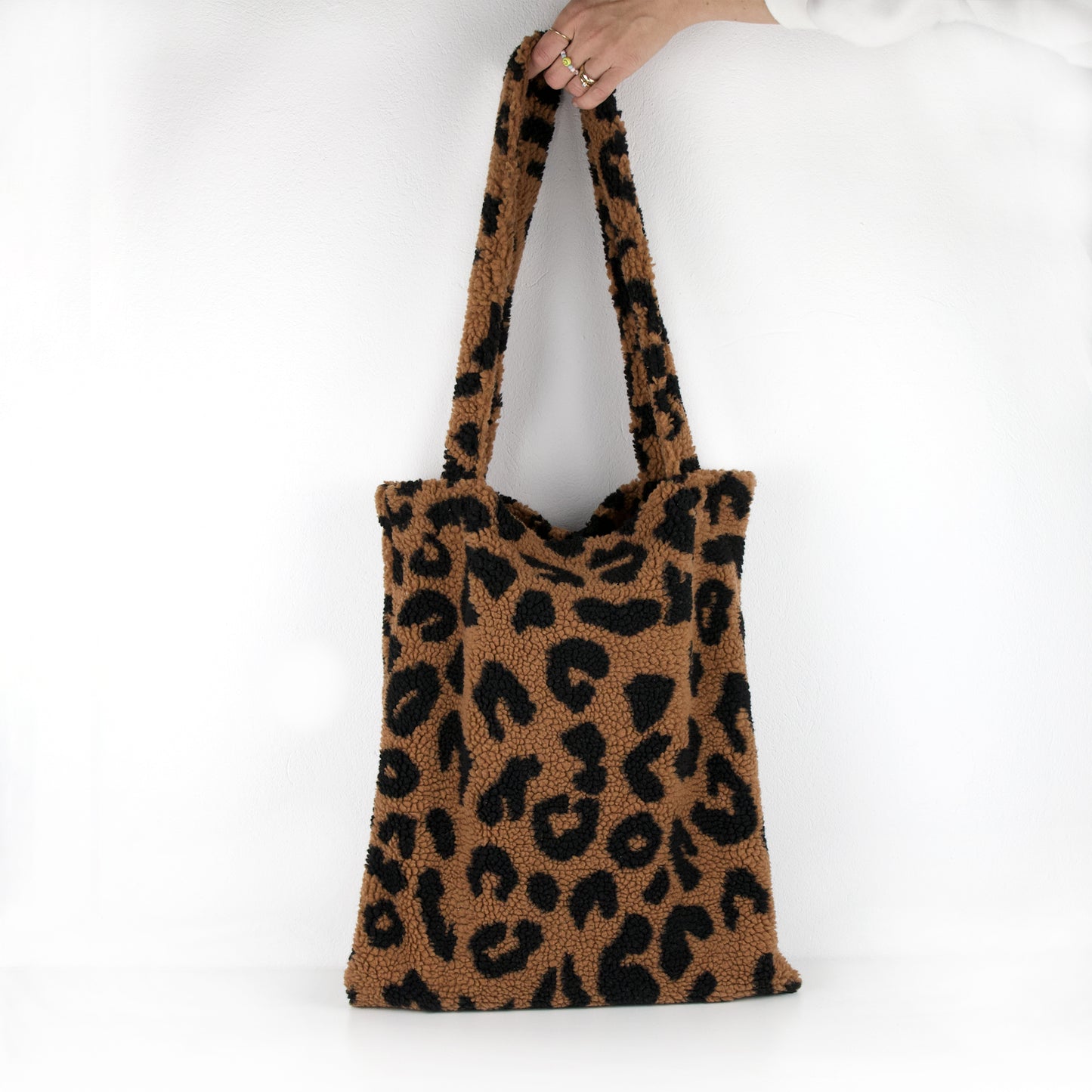 Oversize Shopper | Teddy Le